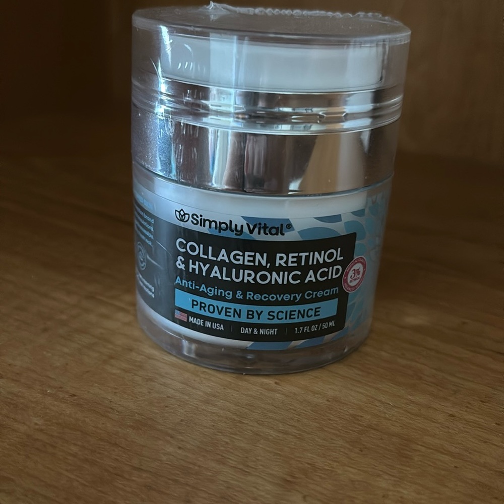 - Anti aging and recovery cream